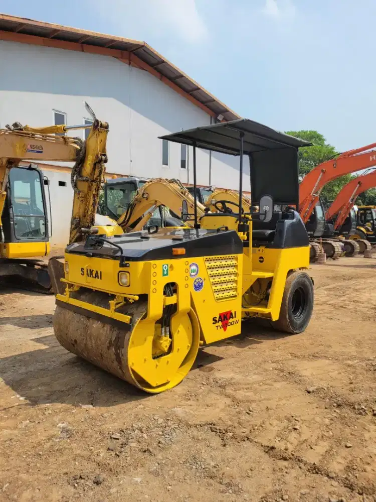Tandem Roller Sakai TW500W Tahun 2026