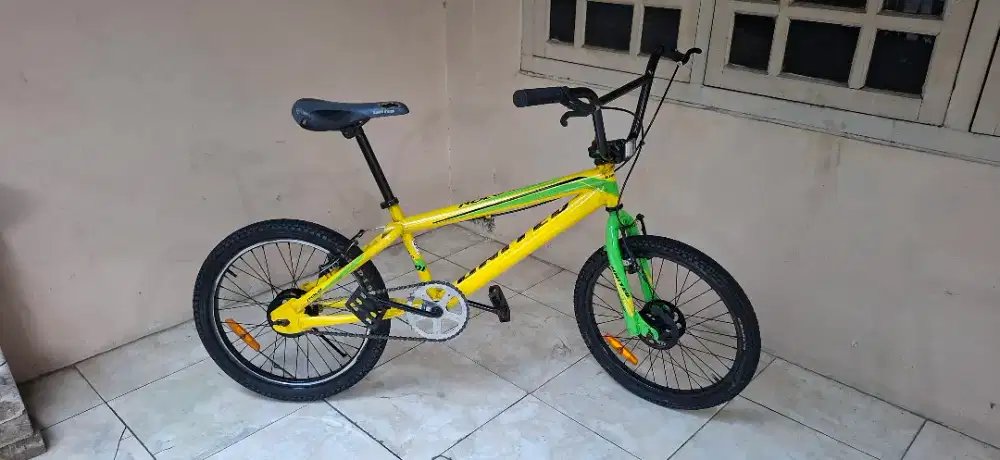Sepeda Bmx united Rolo