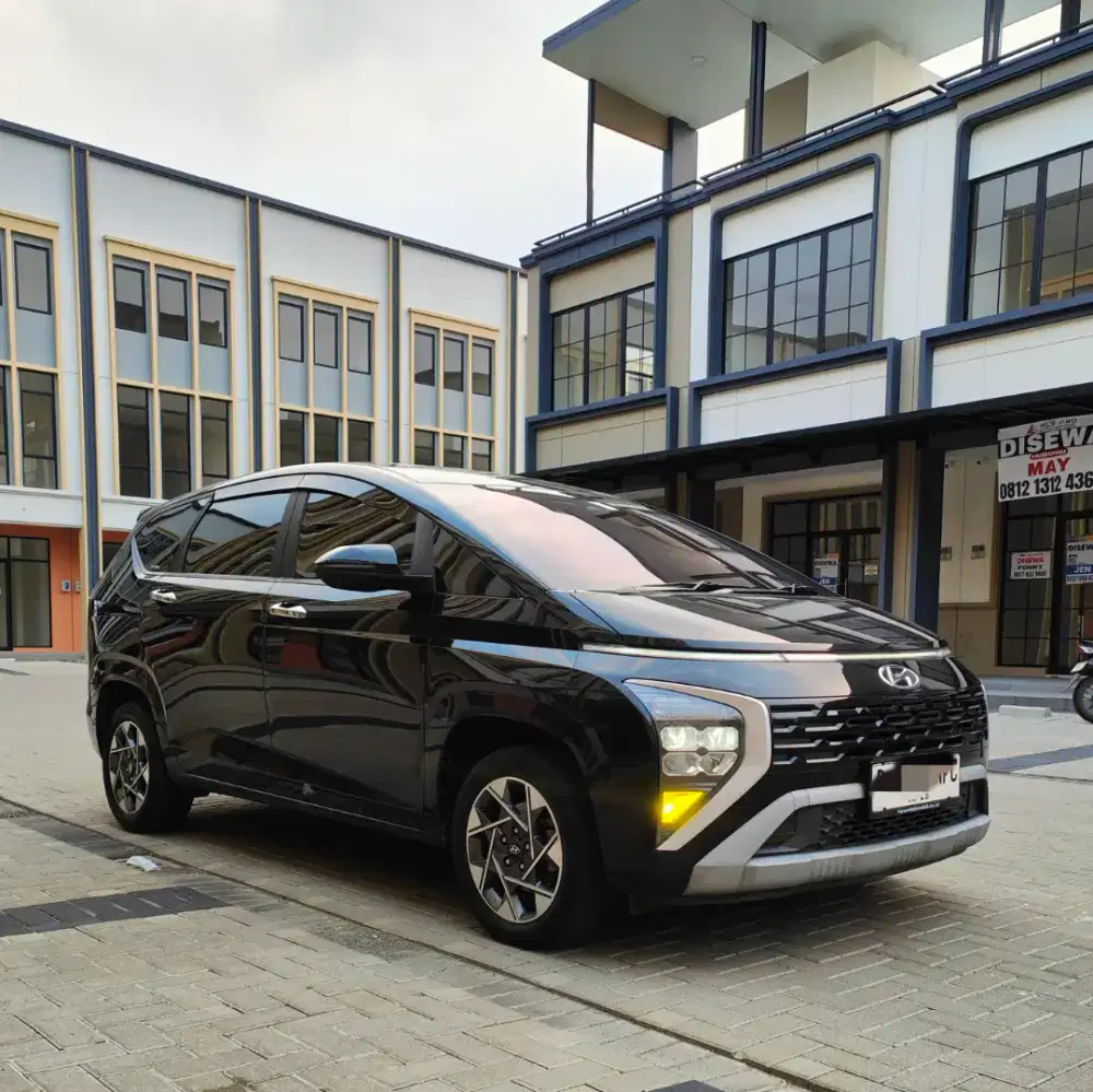 Hyundai Stargatzer prime 2023 hitam istimewa siap pakai