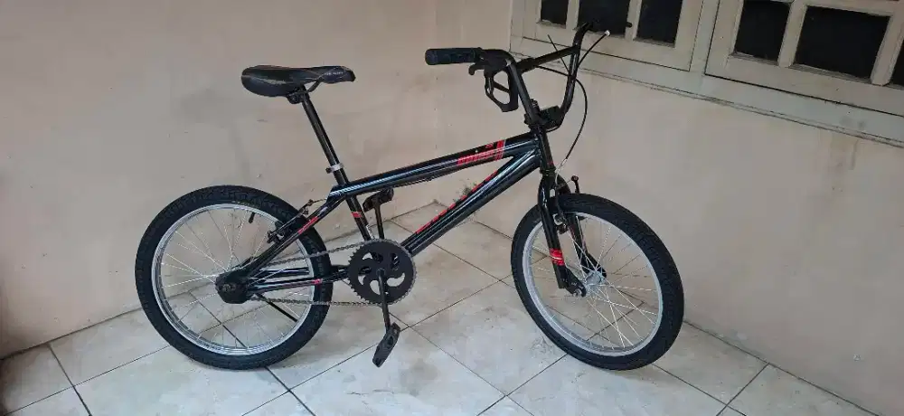 Sepeda Bmx united Epica