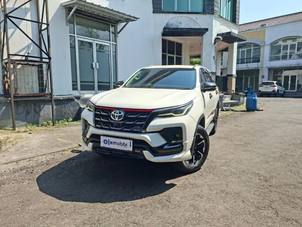 Hot Sale Low KM, Toyota Fortuner 2.4 4X2 VRZ solar AT 2021