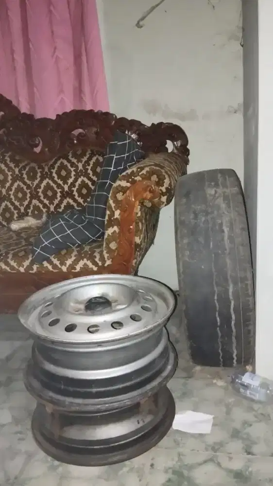 Dijual pelek dan ban luar L300