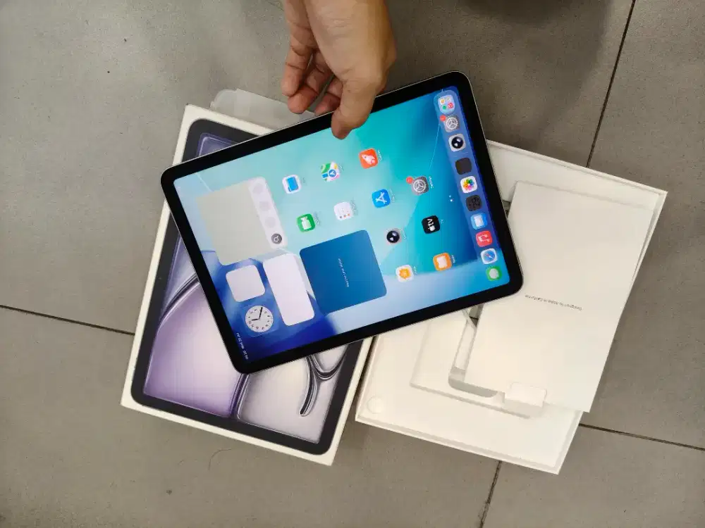 iPad Air M3 11'Inch 128Gb second like new