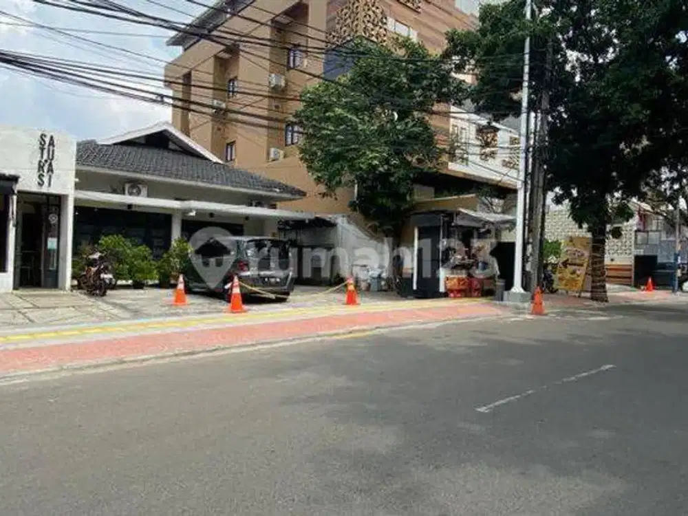 Tebet Raya, Area Bisnis, Lokasi Strategis