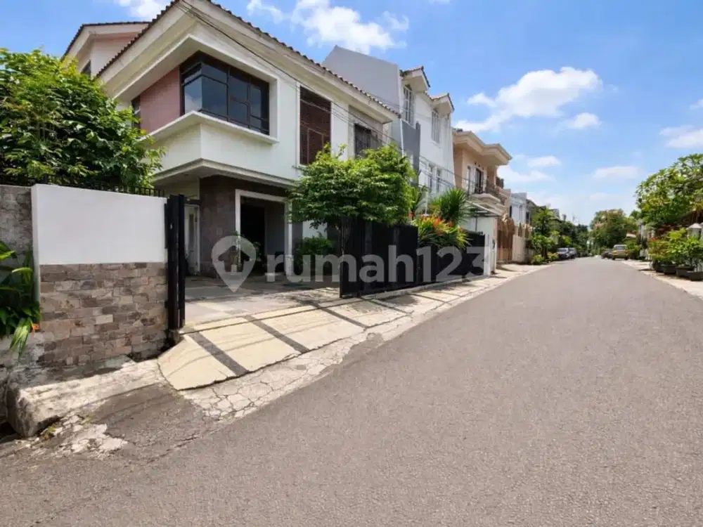 Tebet Barat ( Akses 3 Mobil ) Dekat Eco Park