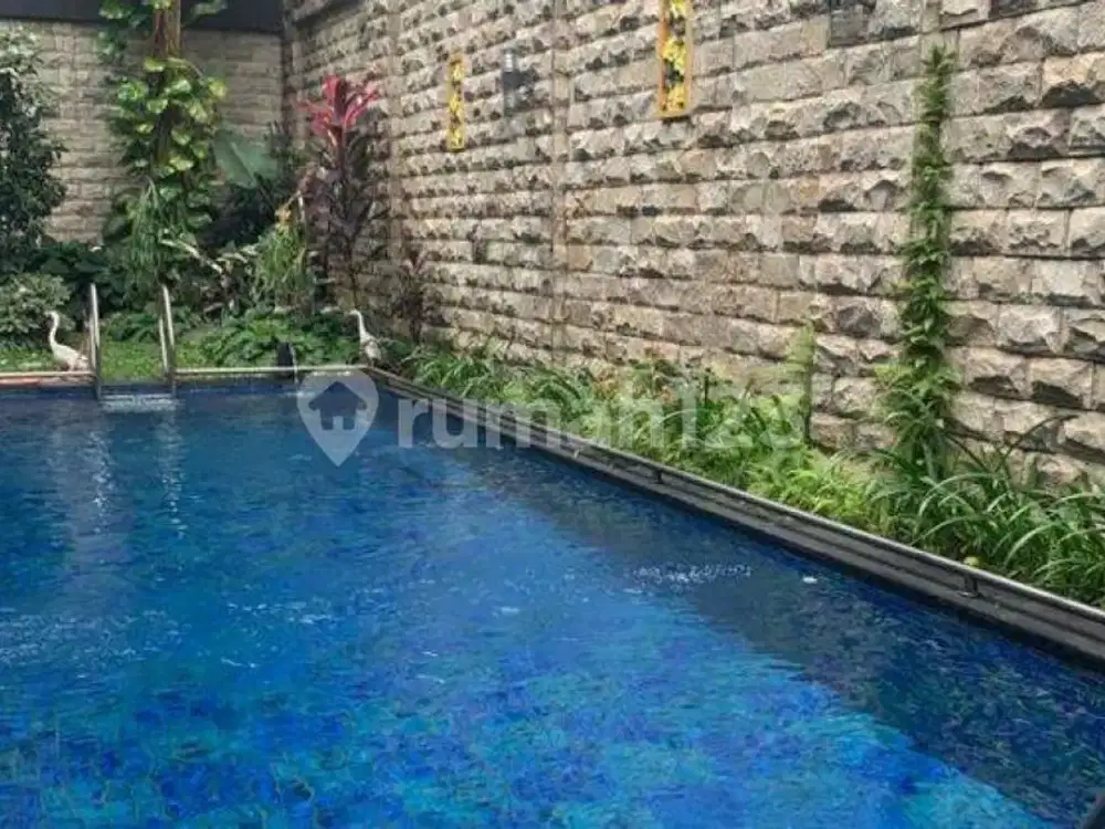 Tebet, Rumah 2 Lantai Dengan Private Swimming Pool, Akses Jalan Lebar