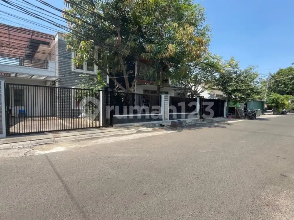 Rumah Siap Huni Jalan 3 Mobil Dekat Dengan Kuliner