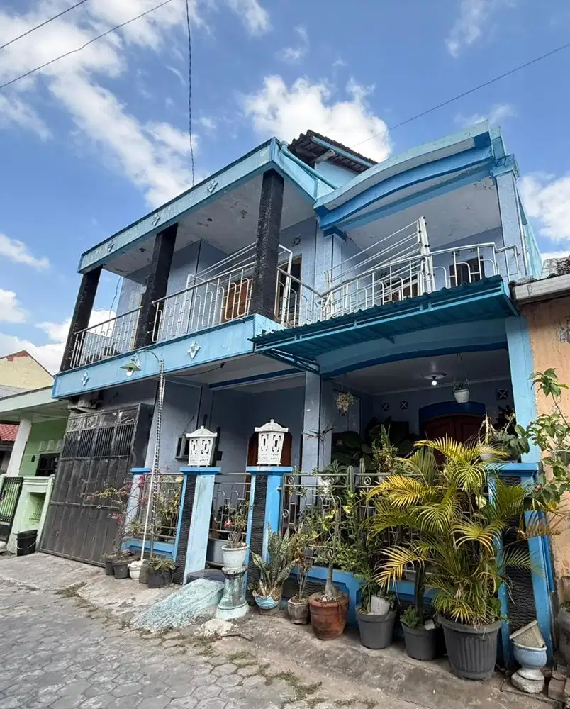 DIJUAL RUMAH 2 LANTAI - LOKASI STRATEGIS