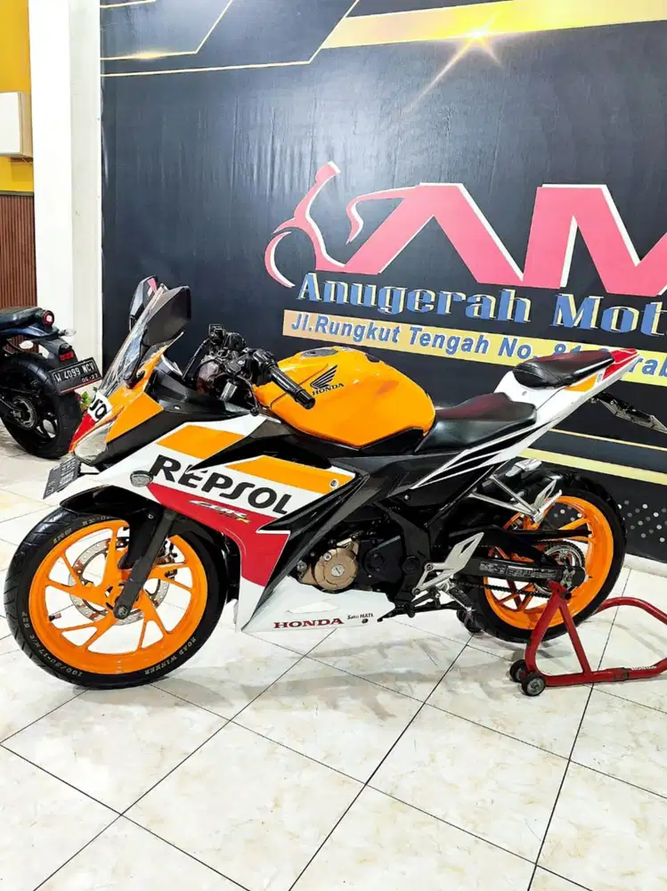 Honda CBR150 R Facelift repsol series TH 2017 gas riding
