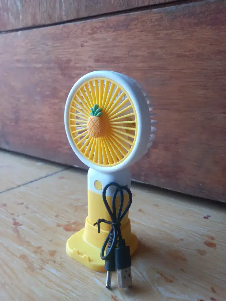 Kipas mini portable