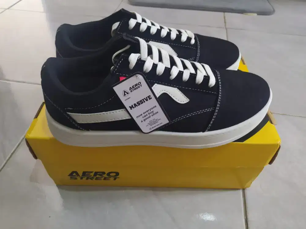 Sepatu aerostreet baru