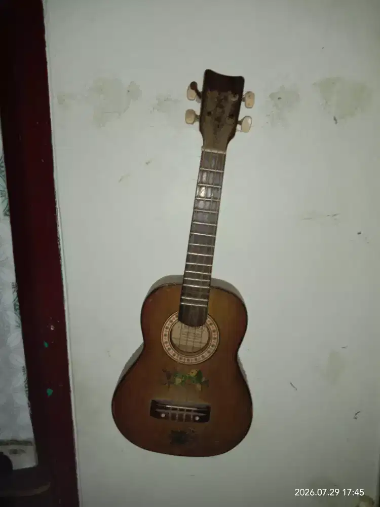 Gitar kecil okulele