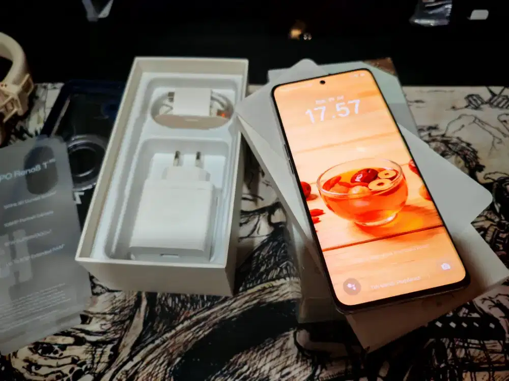 Oppo Reno 8T 5G 8/256 Fullset Resmi. LCD dan fungsi aman semua