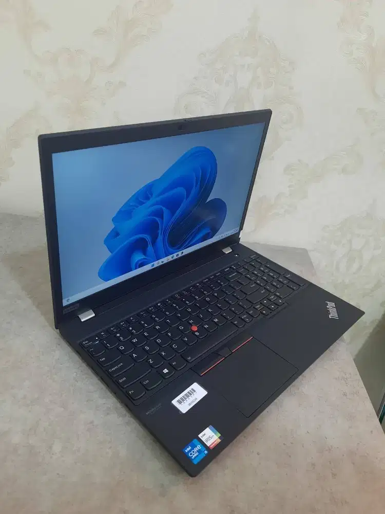 LAPTOP MURAH LENOVO ThinkPad T15 G2 Core i5-1145G7 16GB RAM 256GB15.6