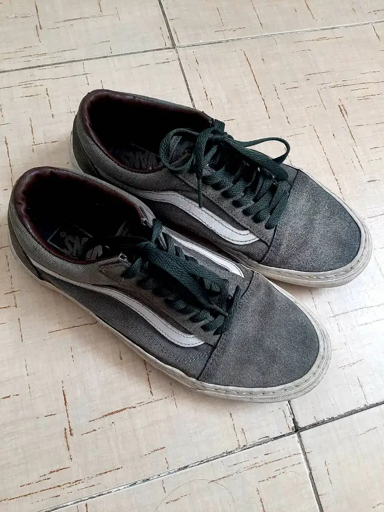 Sepatu Merk Vans