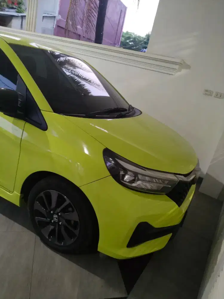 Di jual cepat Mobil Honda Brio RS seken seperti baru i
