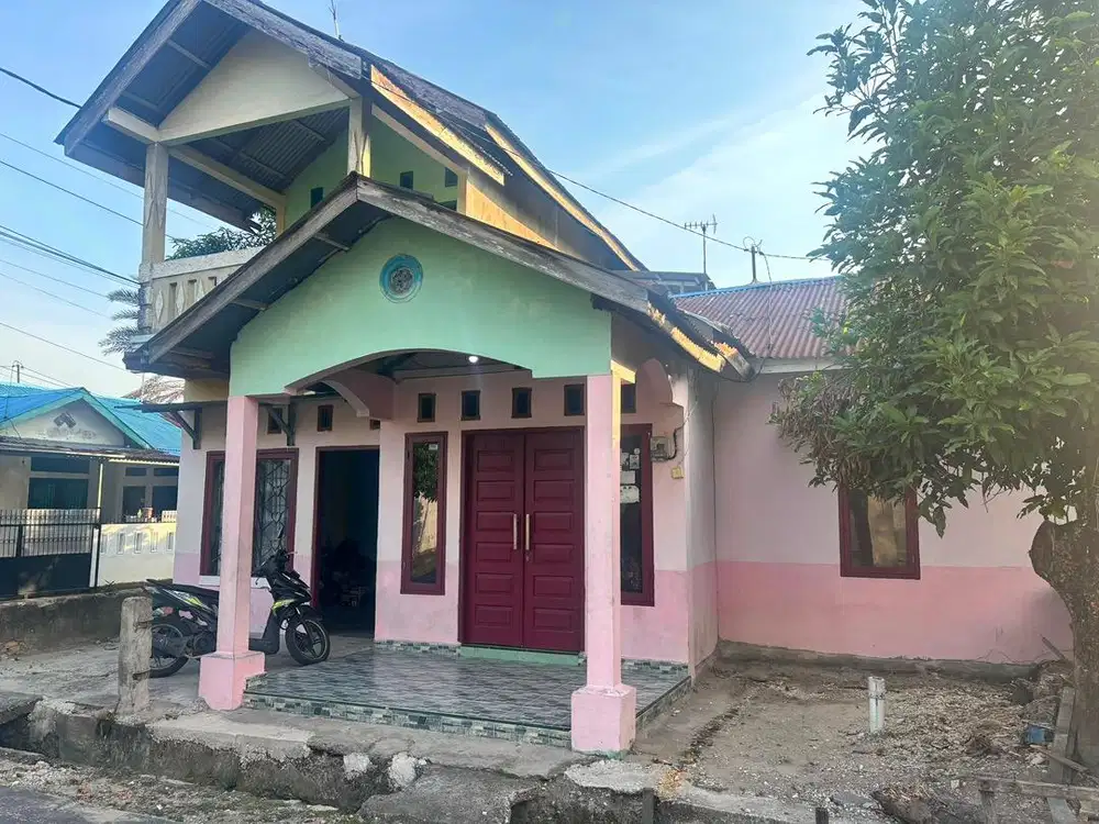 Dijual rumah lantai 2 tipe 42