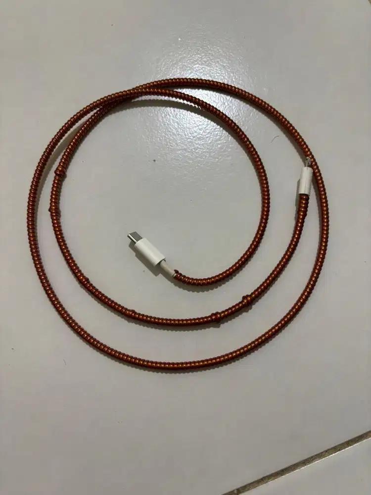 KABEL LIGHTNING ORIGINAL MULUS LIKE NEW