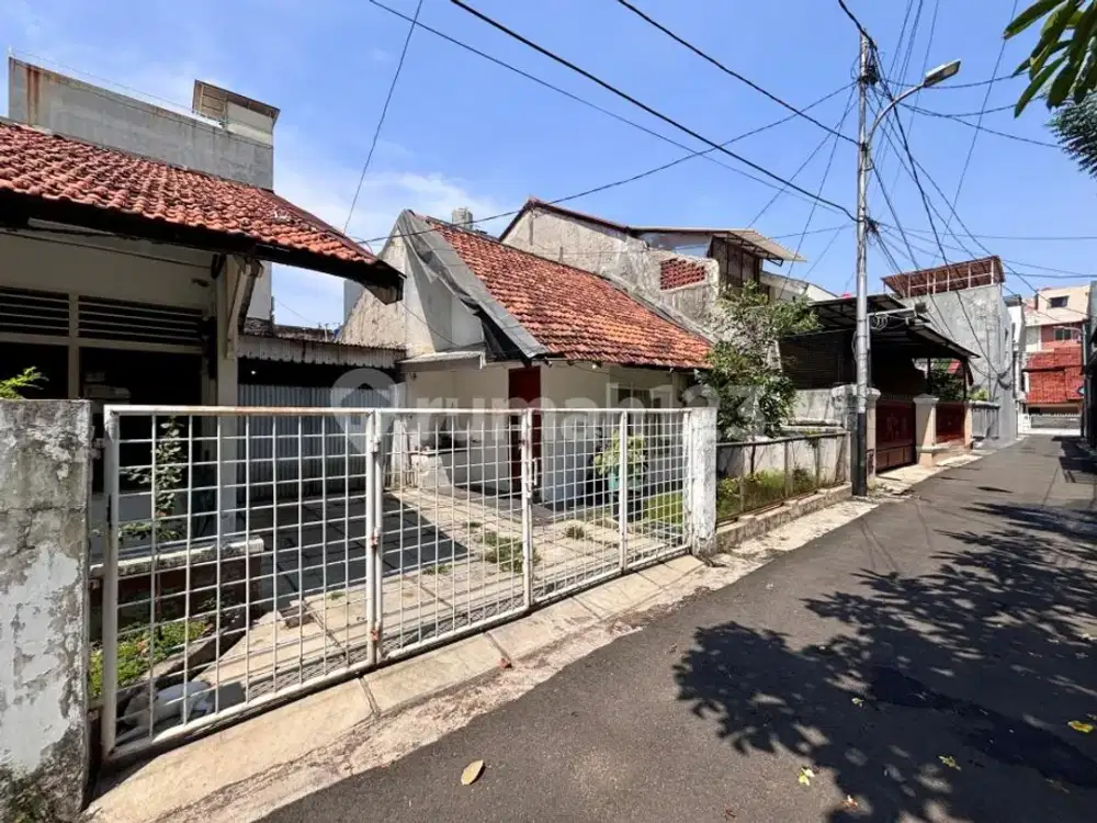 Rumah Hitung Tanah Akses Mudah 1 Mobil Longgar Lokasi Nyaman