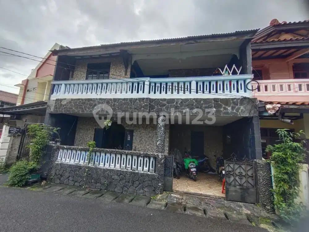 Rumah Kos Akses 2 Mobil Selangkah ke Jalan Raya Deket Kokas Mall