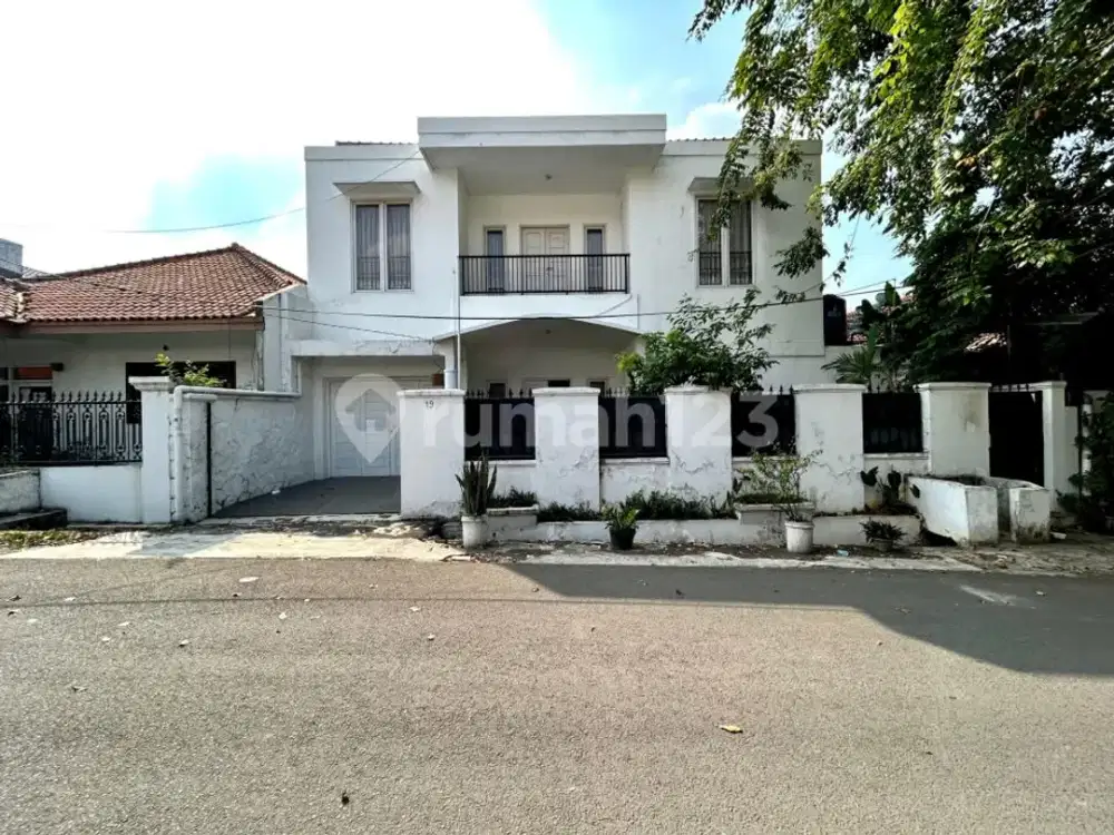 RUMAH SIAP HUNI BAGUS AKSES LEBAR TERMURAH TEBET