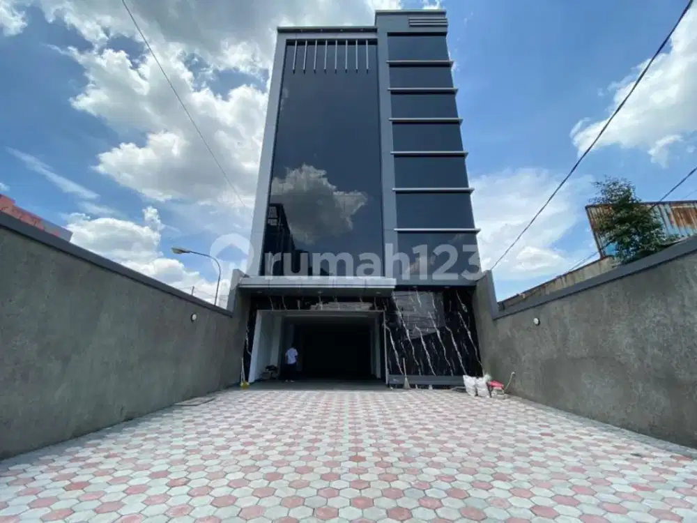 GEDUNG PERKANTORAN LOKASI STRATEGIS AKSES JALAN RAYA