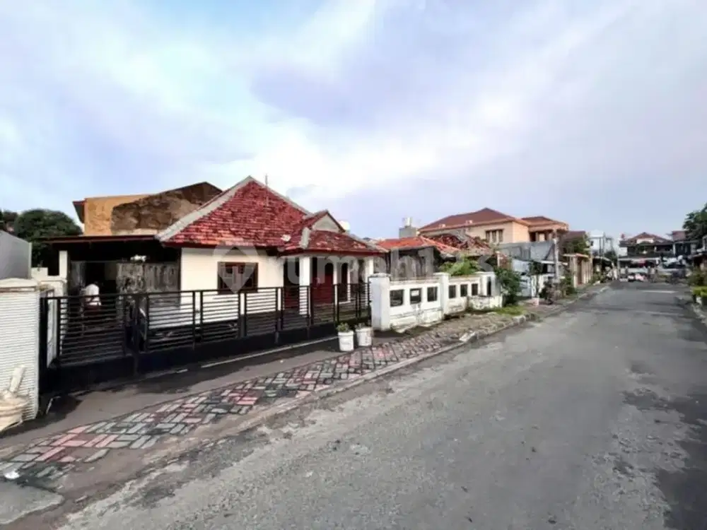Rumah Hitung Tanah Luas, Akses Lebar Siap Bangun Lokasi Strategis