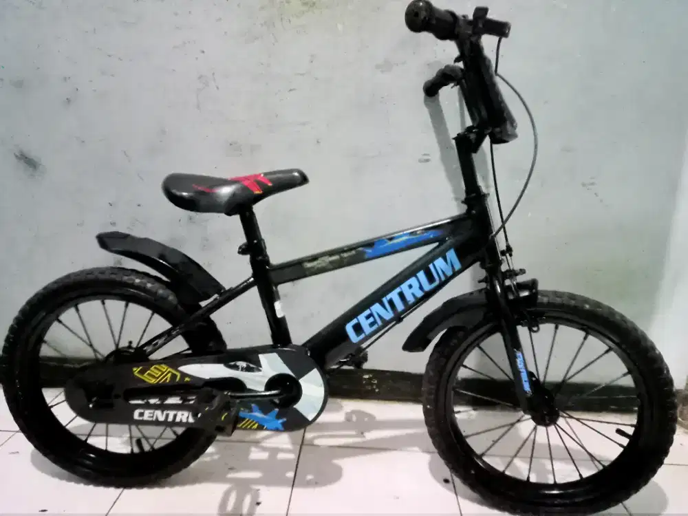 Dijual sepeda BMX merk CENTRUM ring 16 kondisi msih bagus keker normal