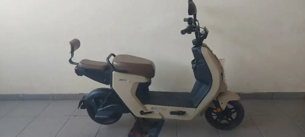 Sepeda listrik exotic beli dari baru jarang pakai