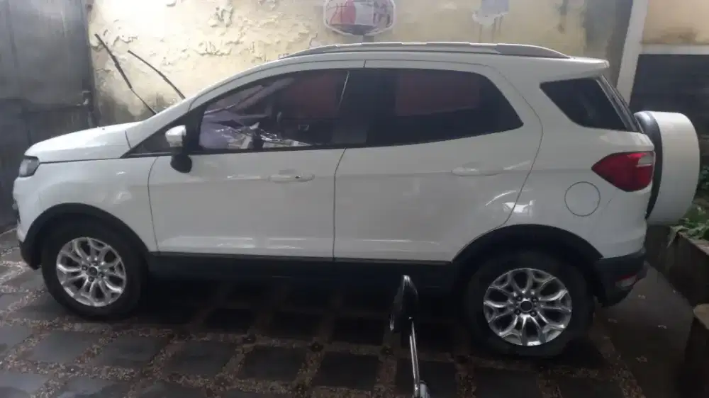 Ford Eco Sport 2015 Titanium 1.5 Putih Sunroof smartkey 2pc