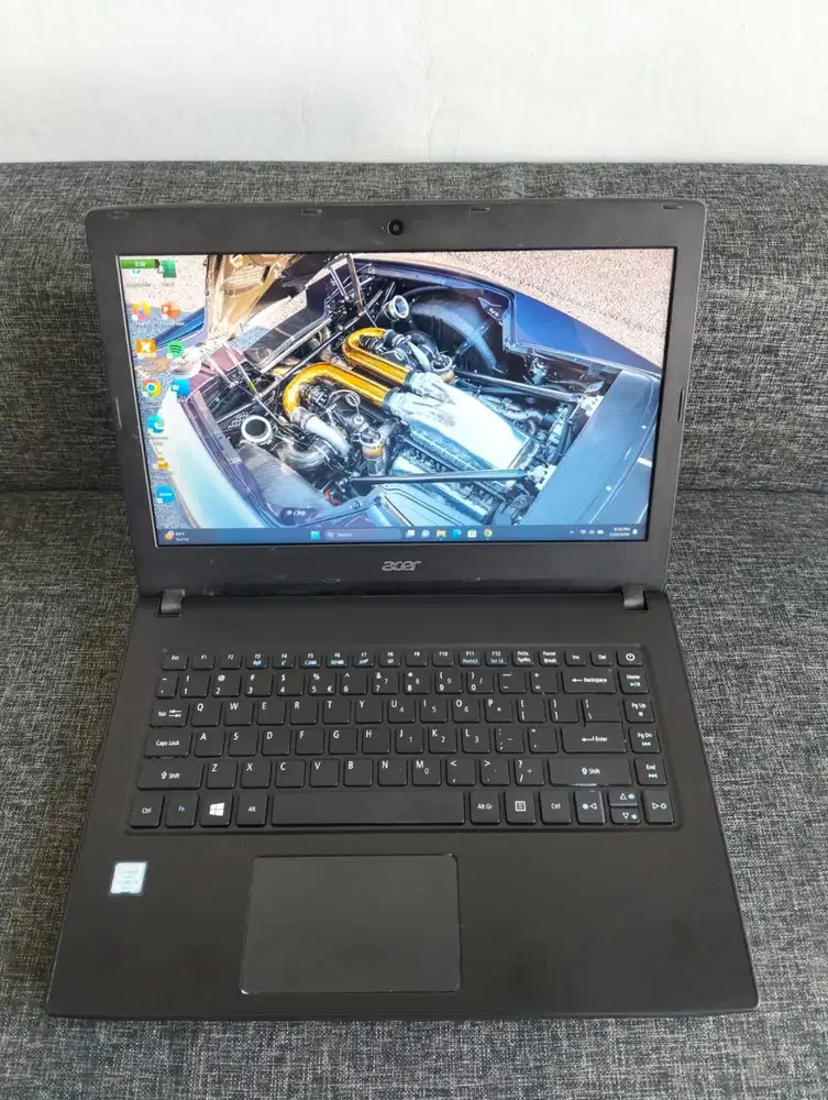 Acer Aspire E5-476 Intel Core i3 Gen 6 RAM 4GB SSD 128GB Anti Lemot