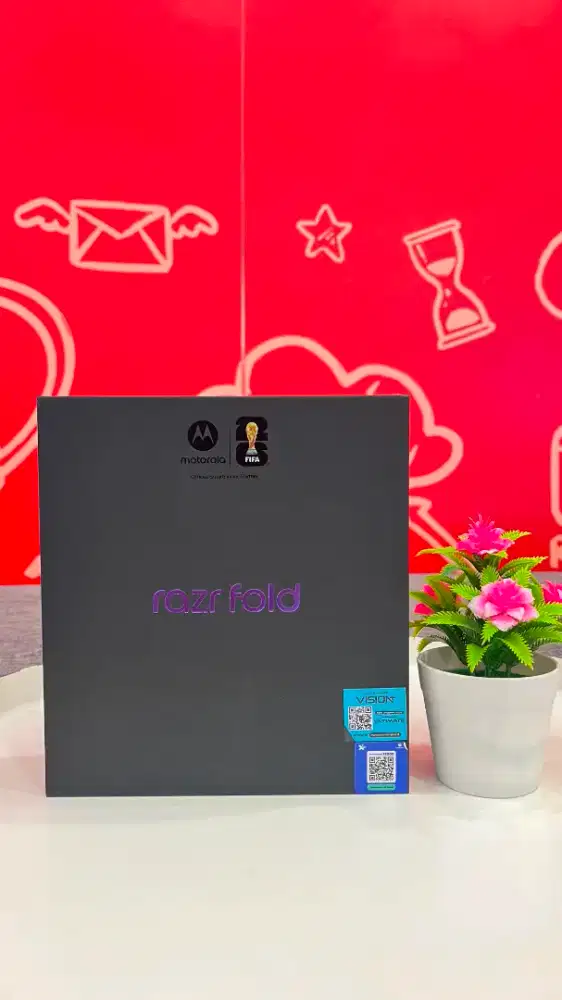 New Motorola Razr Fold promo Free marshal V