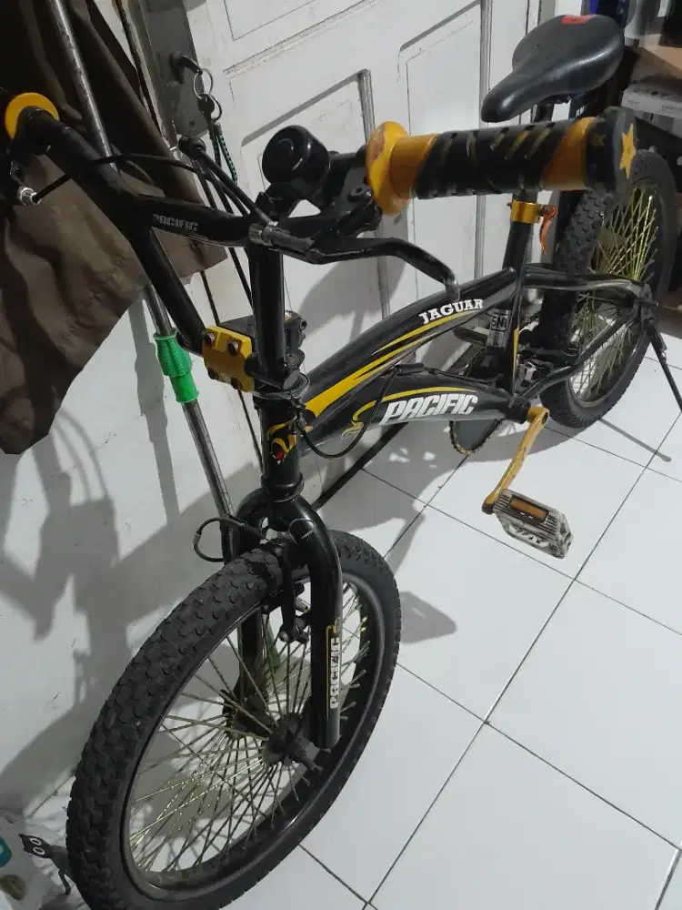 Sepeda bmx semi mountain bike