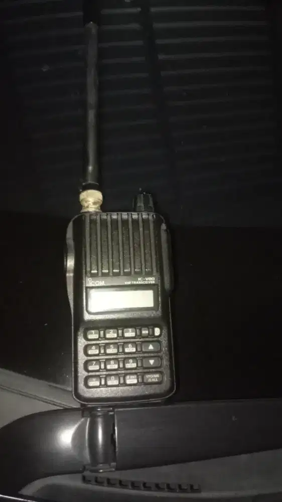 HT ICOM Seken alias bekas
