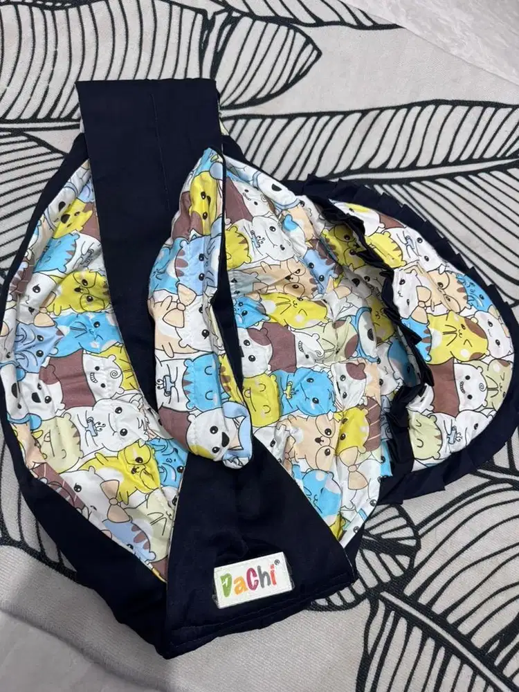 Gendongan bayi 1-6 bulan