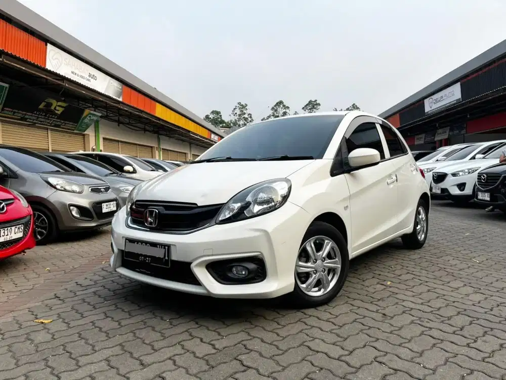 DP 5 JT HONDA BRIO E CVT 2018 LOW KM 70 RB WHITE EDITION