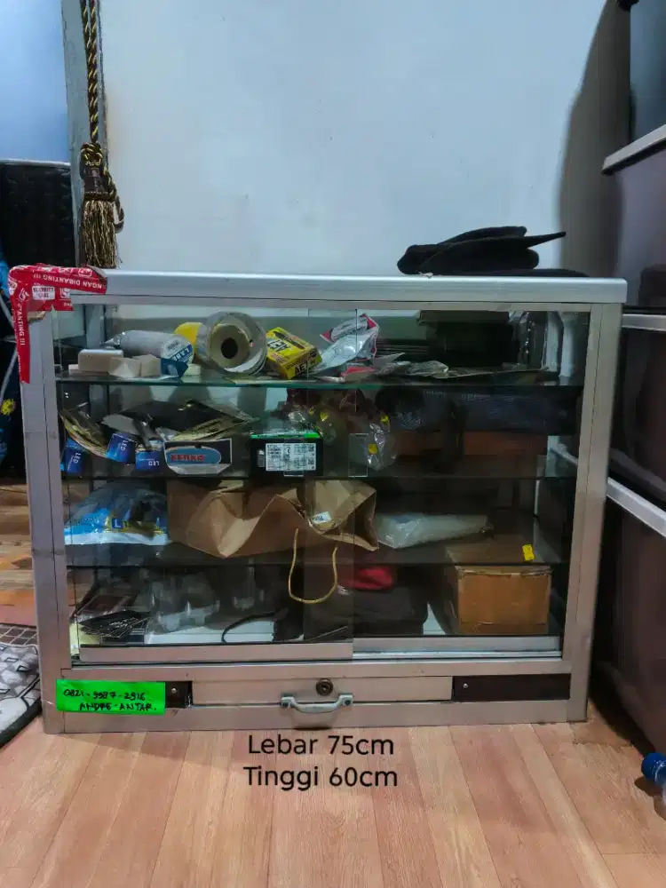 dijual cepat etalase