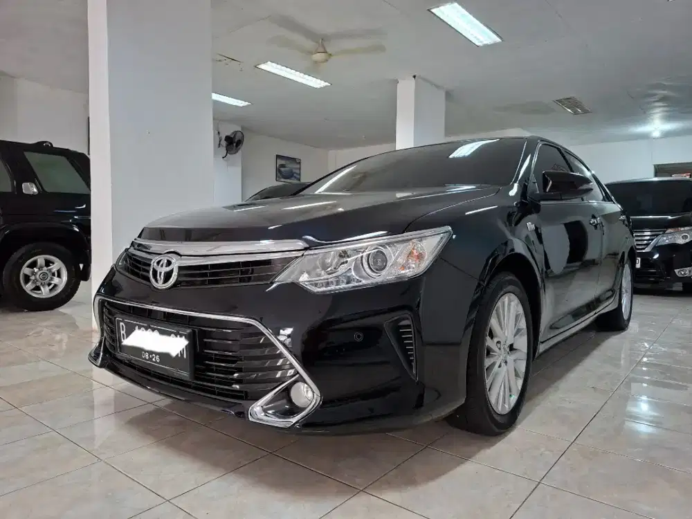 Toyota Camry 2.5 V automatic 2016