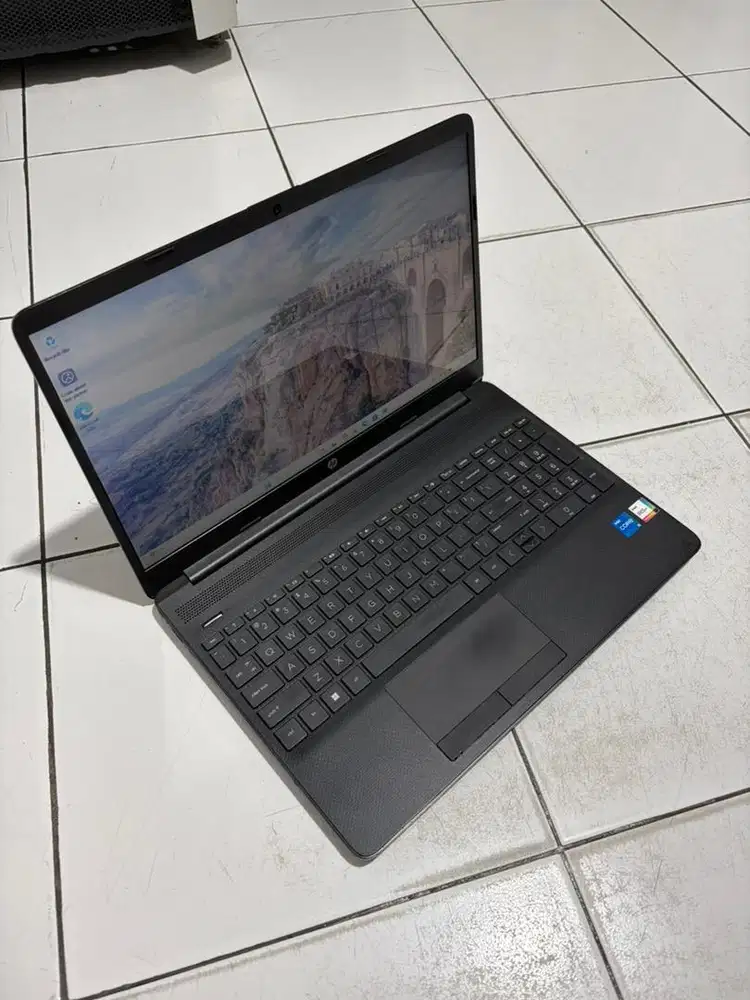 Laptop Hp 15t dw400 core i5 gen 12