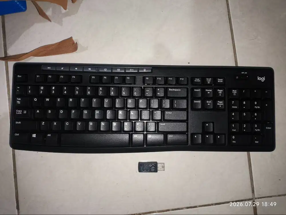 Keyboard Wireless Logitech K270 Bekas
