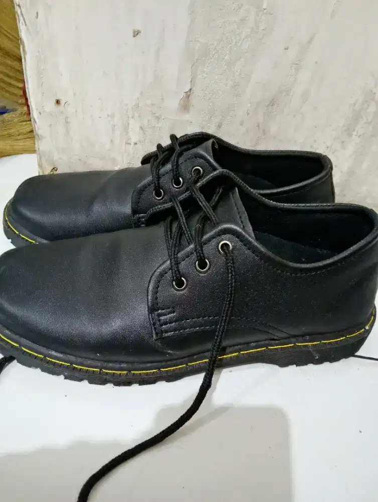 sepatu dokmar super no 43