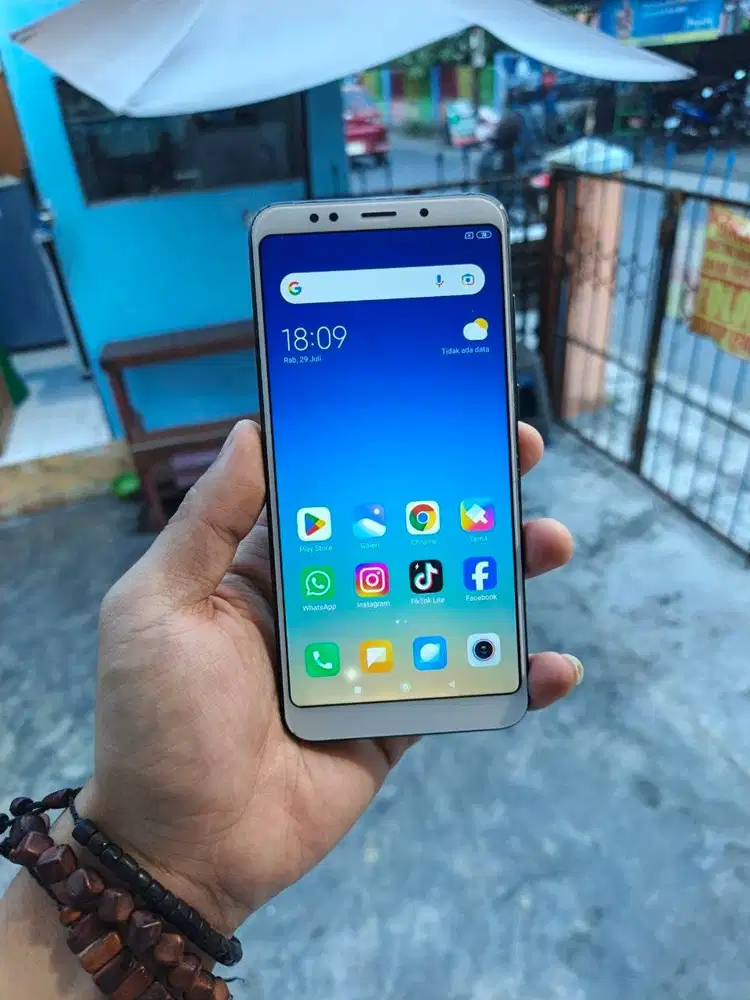 Redmi 5 Plus 4/64 | No Minus | Siap Pakai | Murah