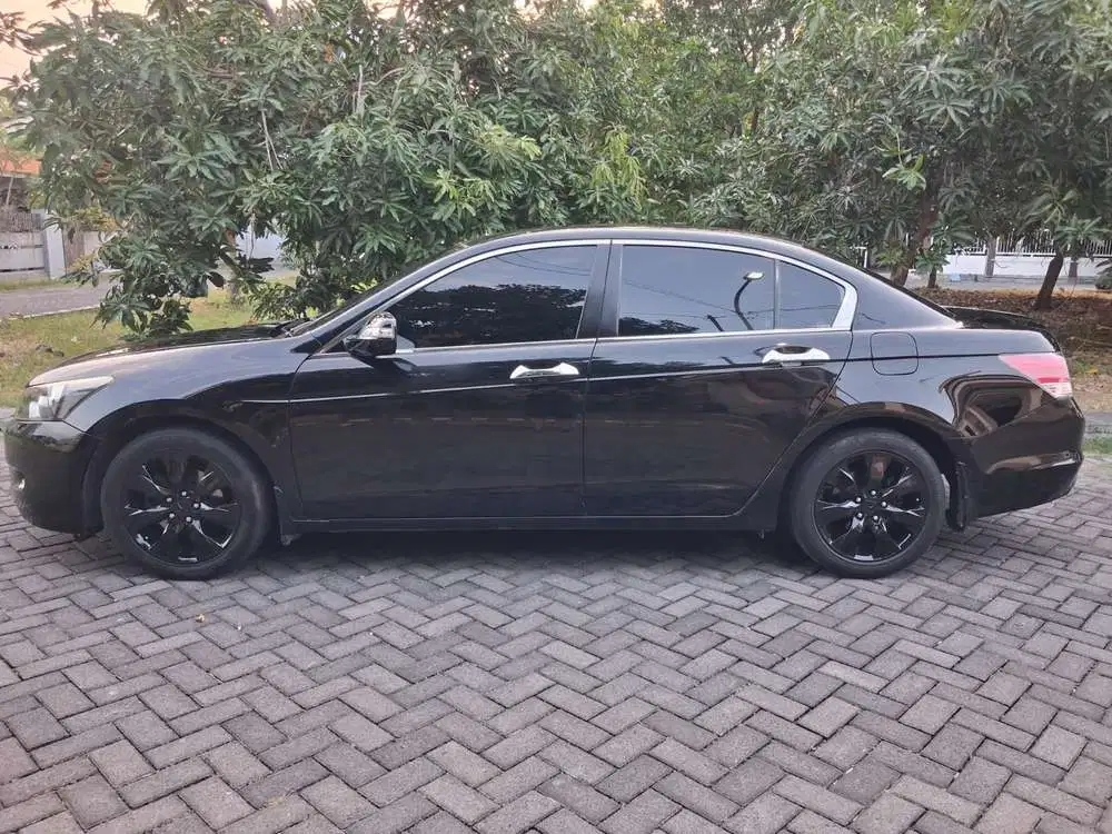 Honda Accord 2010 Bensin