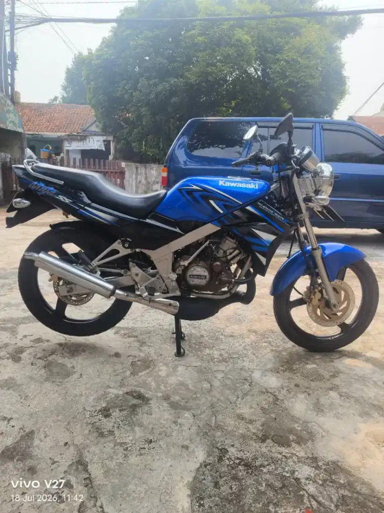 Kawasaki ninja ss 2011