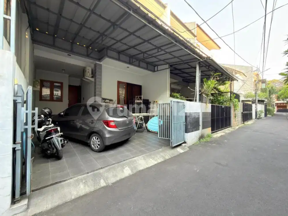Rumah Siap Huni Akses Mudah di Tebet Jalan Lega Lega