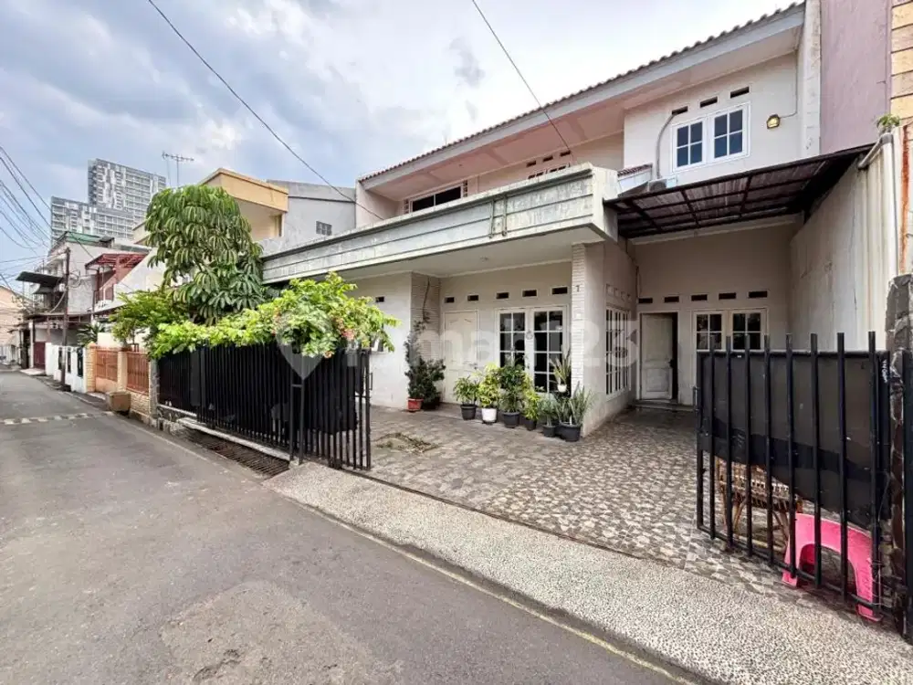 Tebet Barat - Rumah Siap Huni 178 M2 Akses Mudah