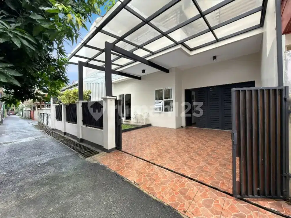 Rumah Mewah Tebet Timur Parkir 3 Mobil ! Akses Mudah