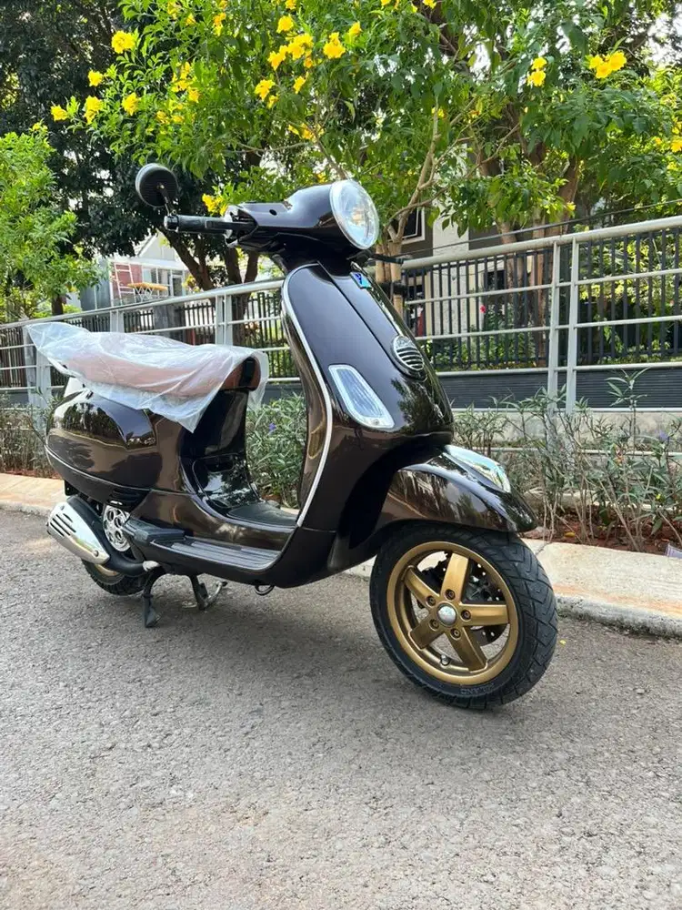 vespa lx 150 like a new!