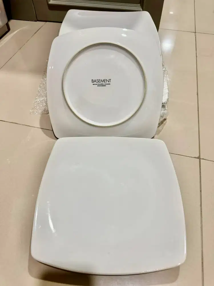 Piring Keramik Putih Persegi BASEMENT 25cm Isi 12 pcs Mulus No Cacat