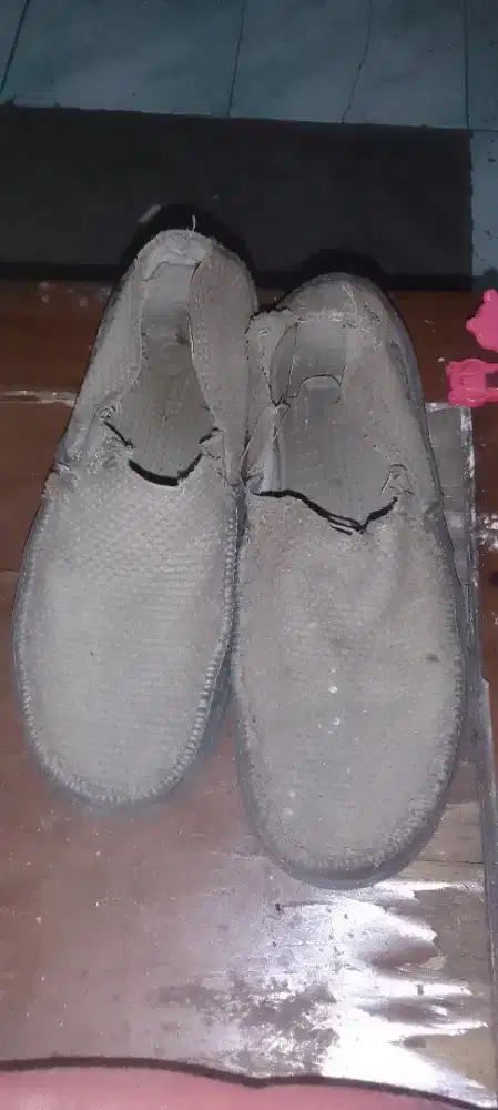 jual sepatu slip ons ( crocs )